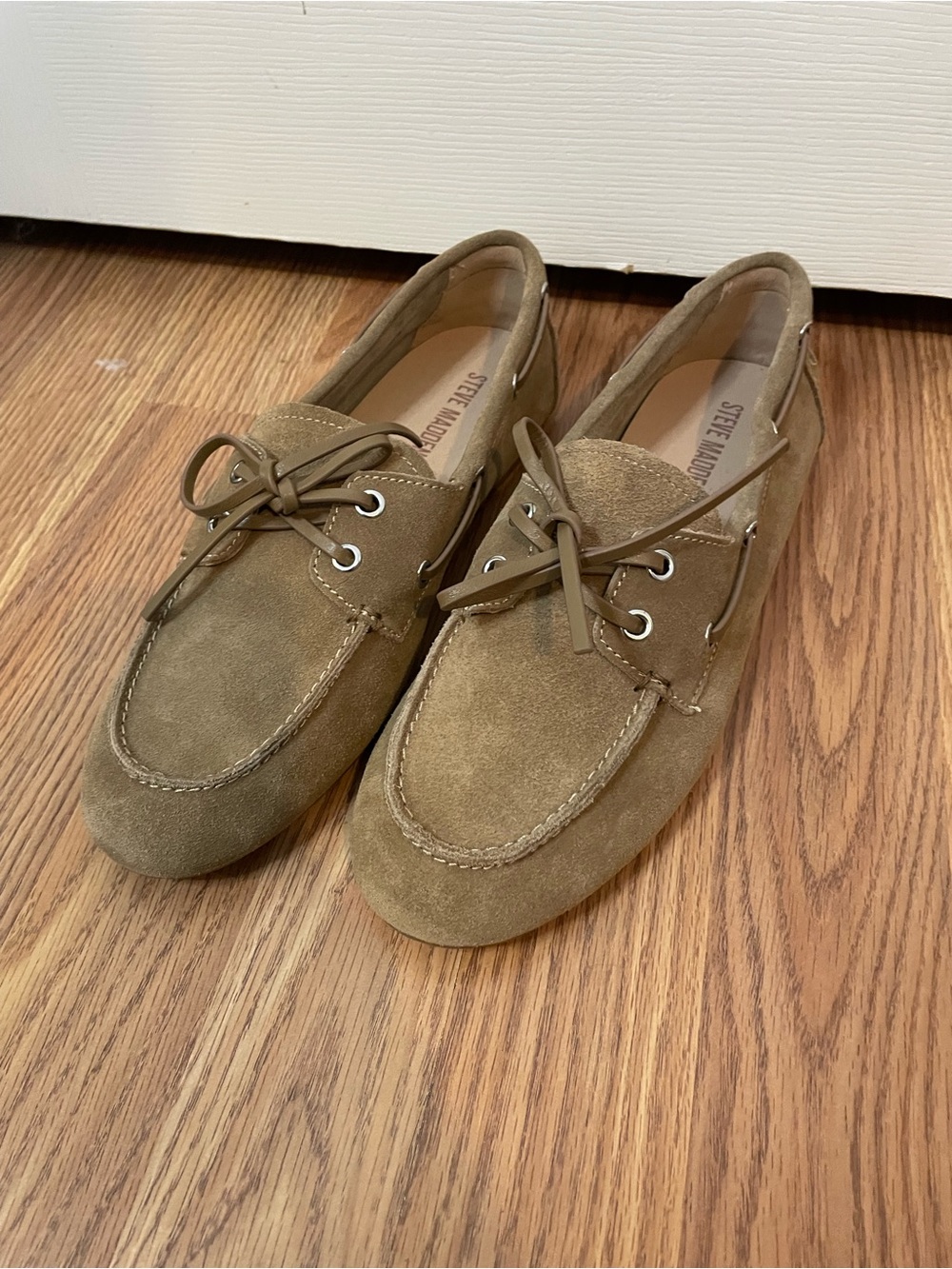 Steve Madden woman’s  Suede Boat Shoes in Tan Brown